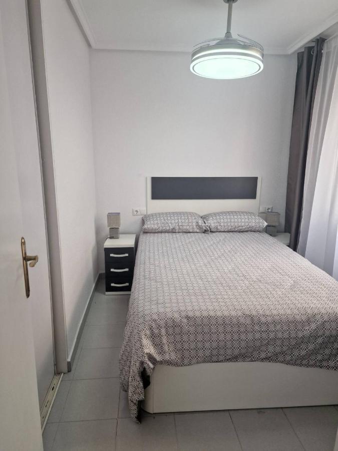 Almudena Apartments Torrevieja Ngoại thất bức ảnh