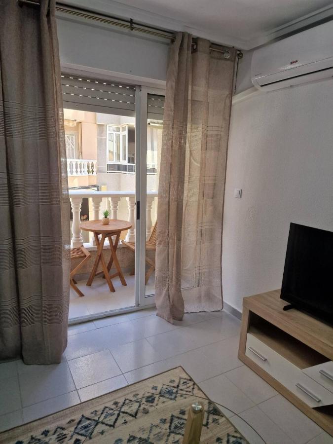 Almudena Apartments Torrevieja Ngoại thất bức ảnh